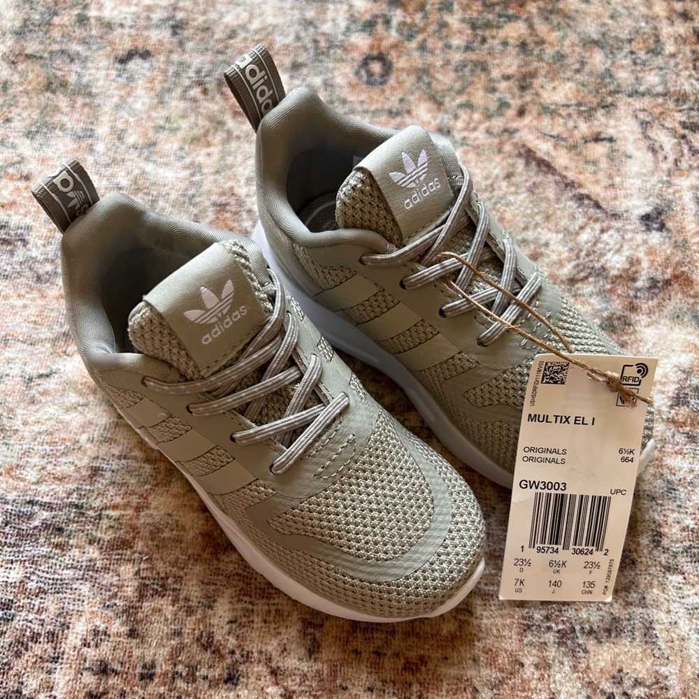 Kids Adidas-Color Sesame Size 7